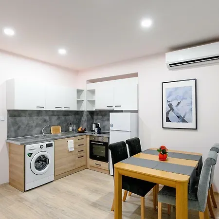 Apartment Thermi 1 *